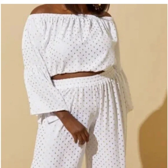 ASHLEY STEWART 2pc crop top & Bell bottom pants w/ gold foil diamond shape - Picture 2 of 11